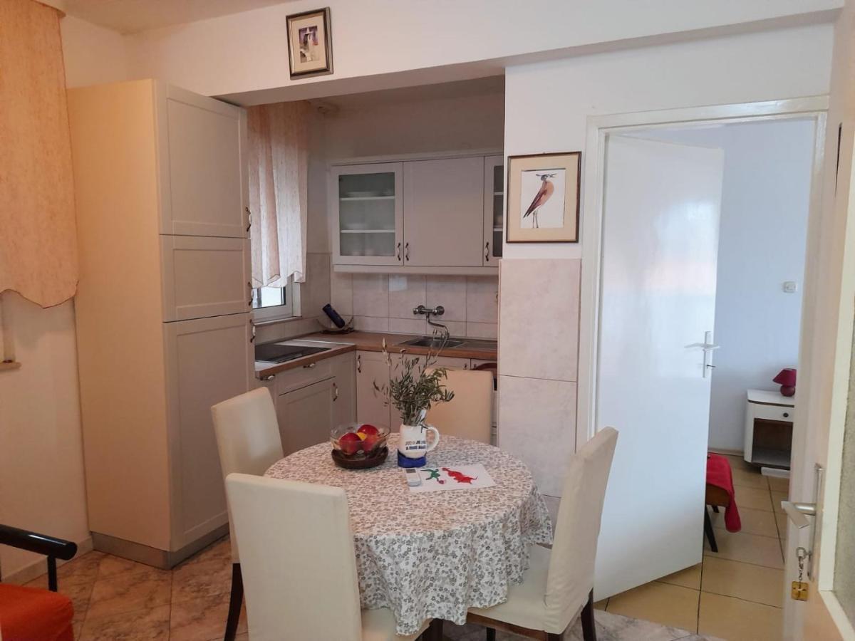 Apartment Bisera *